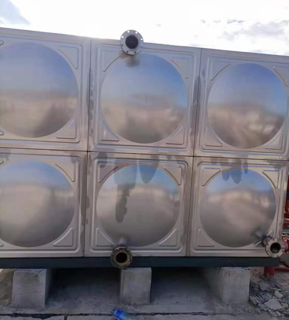 荣昌组合式不锈钢水箱，玻璃钢水箱的替代品，不锈钢冲压板组合水箱